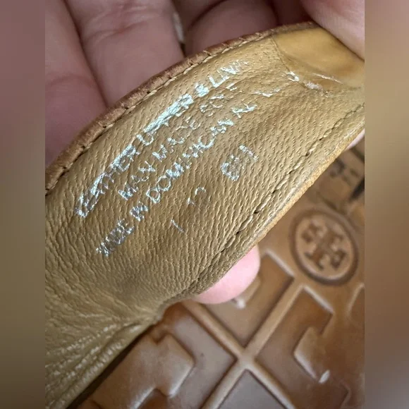 Tory Burch Thong Sandals Size 9 - Picture 5 of 6